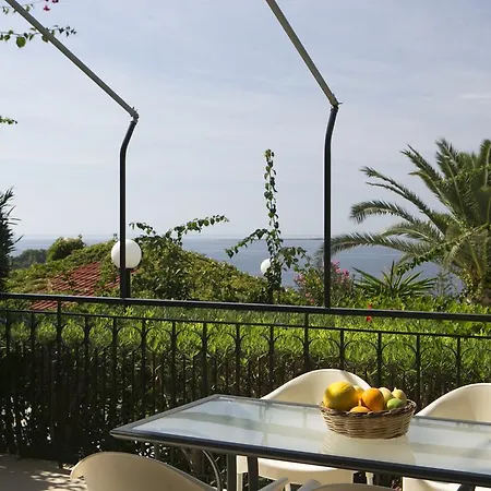 Apartament Irilena And *