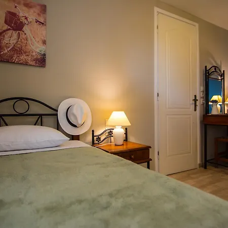 Apartament Irilena And *